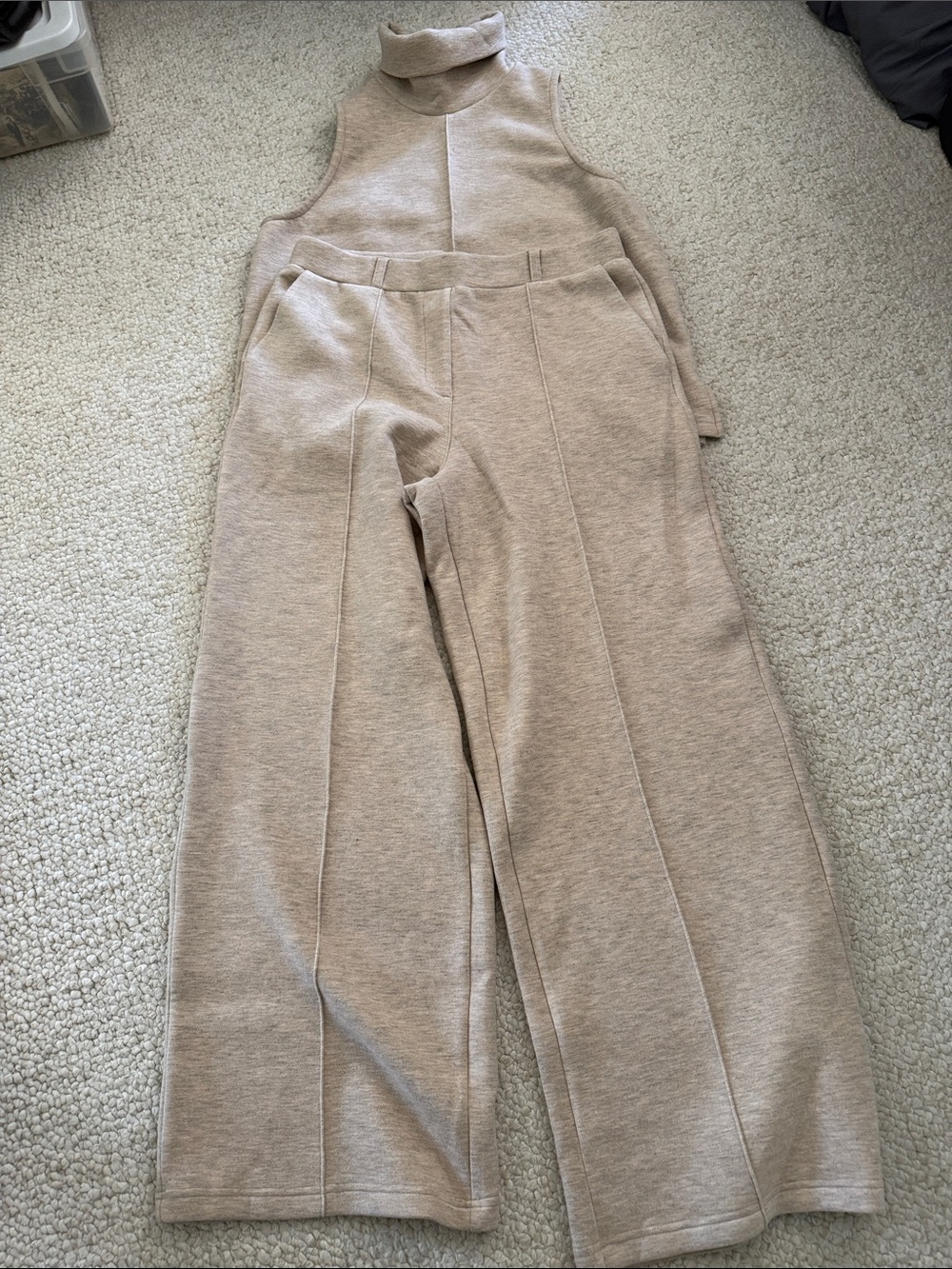 OGL brand 2 piece sleeveless turtleneck and wide legged knit pants, Size L